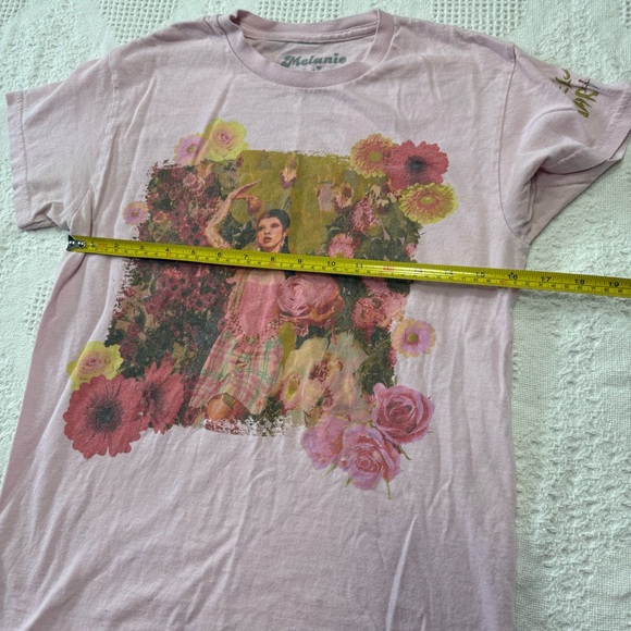 Melanie Martinez Graphic Tee (M) - Picture 7 of 8
